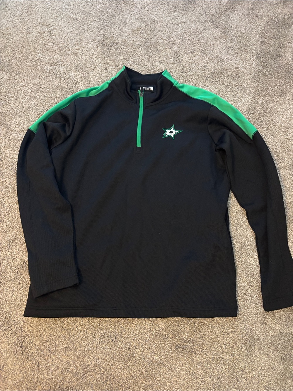 NHL Dallas Stars Black and Green Quarter-Zip Pullover with Stars Logo